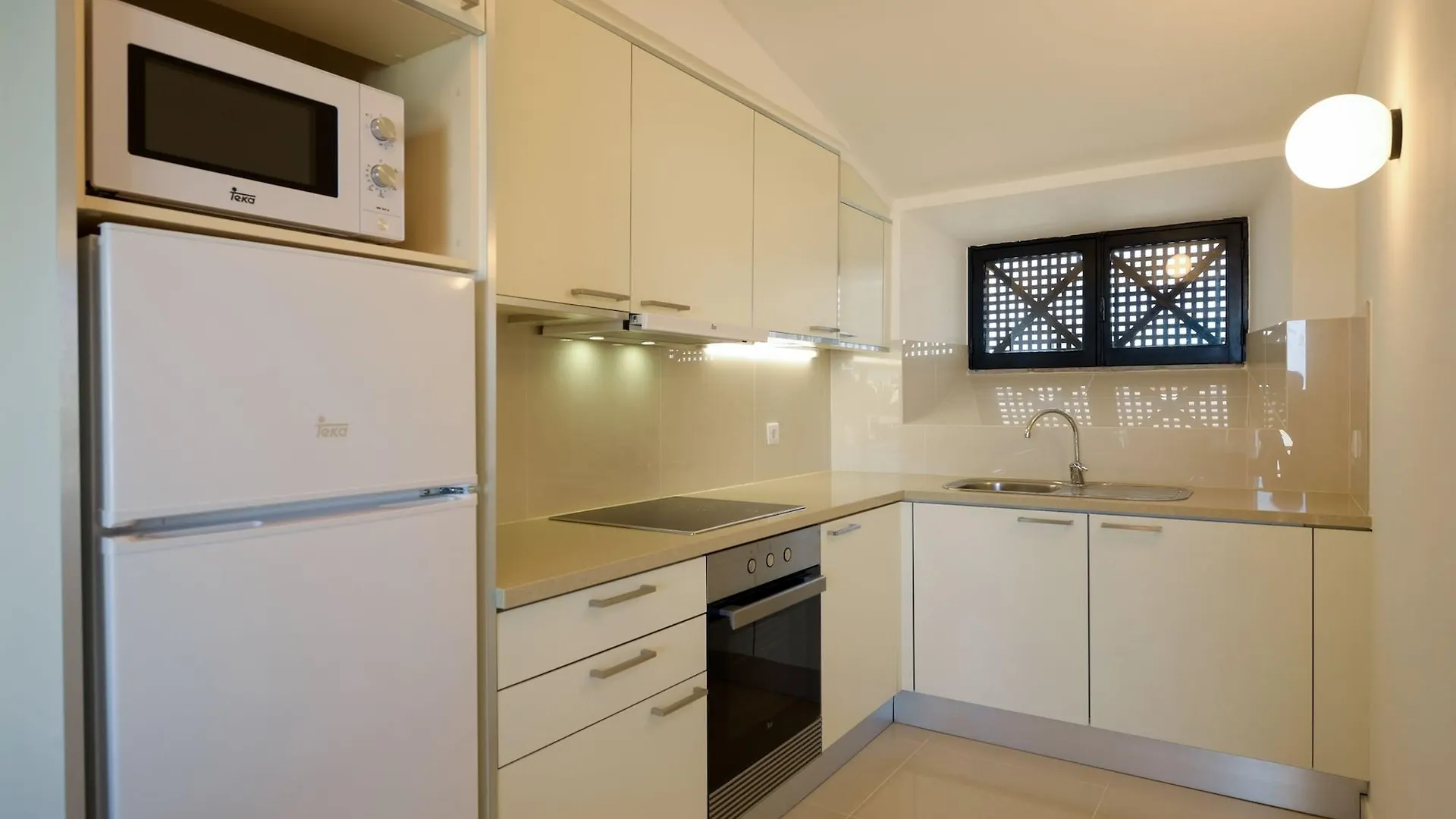 3Hb Golden Beach Albufeira 3*,  Portugal