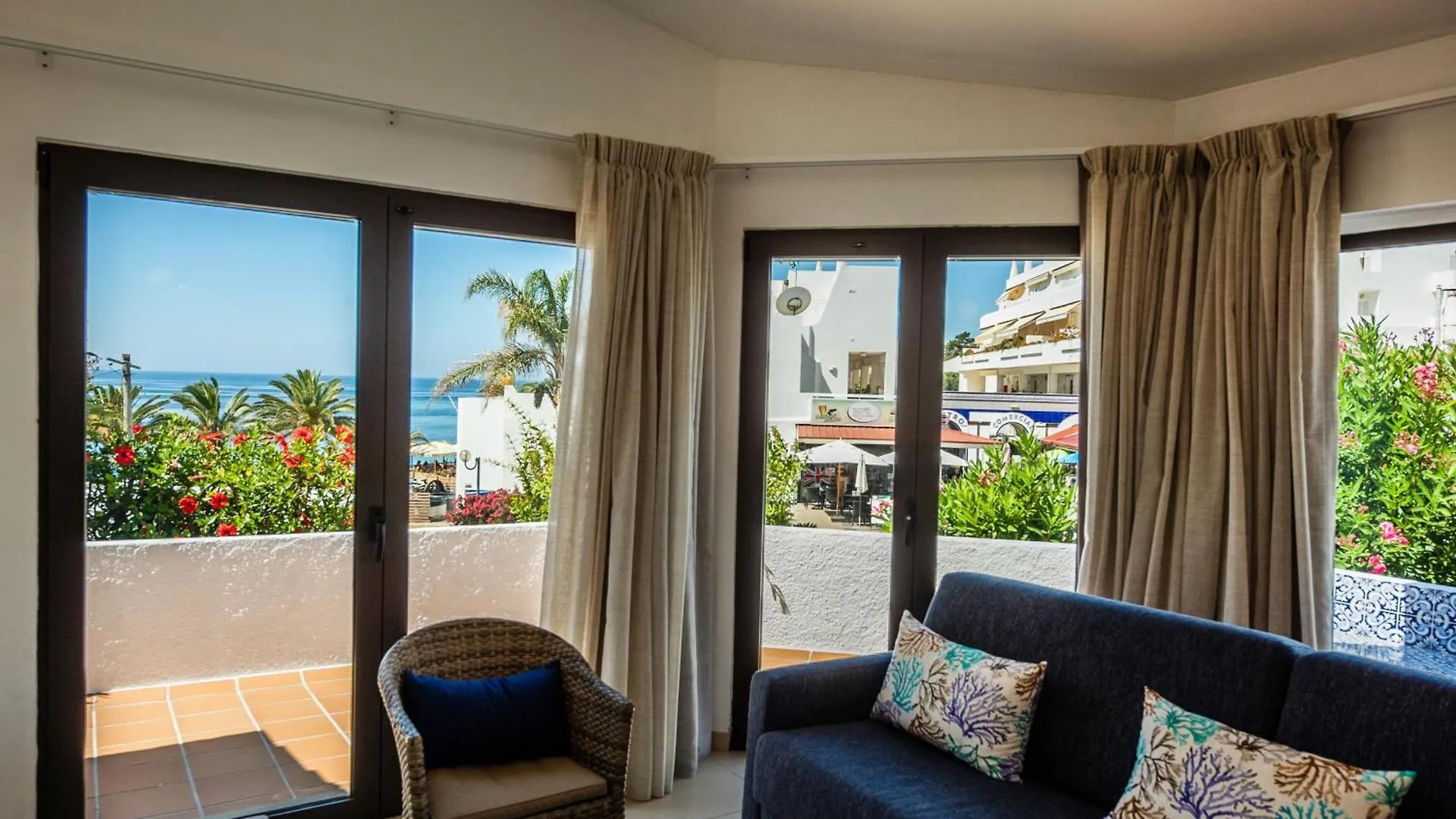 3Hb Golden Beach Albufeira Portugal